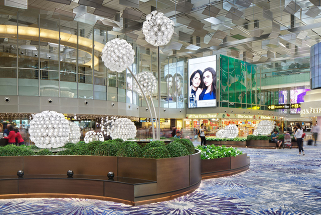002_lasvit_changi-airport,-terminal-3_singapore_16sg022_photo_2018_mid_edit_2048.jpg