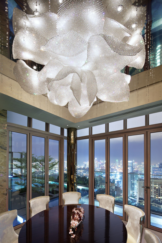 009_Lasvit_Ritz-Carlton Residences Cairnhill_Singapore_10SG037_Photo_2012_full_2048.jpg