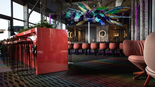De-Lux-Ity Has Reached Dubai. The glass graffiti sparkled above the Just One bar