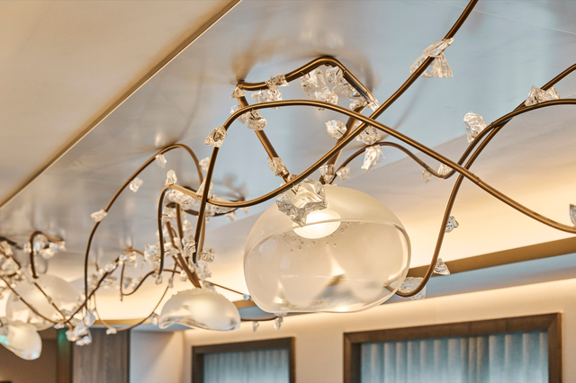 Lasvit_Luminara Superyacht_4812 RE_web.jpg