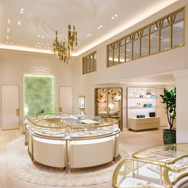 Lasvit’s chandelier shines in Cartier Brussels, winner of the Prix Versailles