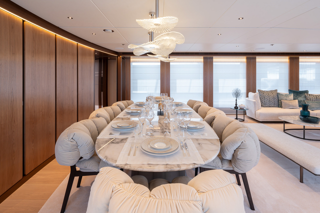 RubenGriffioen_YN20955-Interior_HeesenYachts_RJG07287.jpg